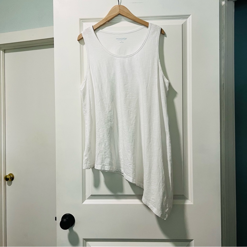 Soft Surroundings Women’s White Asymmetrical Tank Top Size 1X Beach